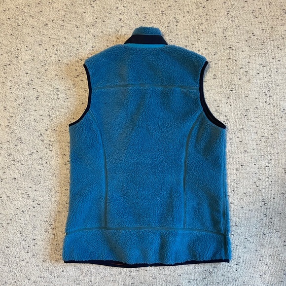 LIKE NEW Patagonia W’s Classic Retro-X Fleece Vest - Picture 2 of 6